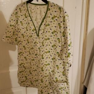 Used Nurses short sleeve top